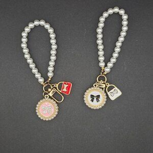 ✨ Pearl Beaded Bow Charm Keychain / Wristlet – NWOT ✨